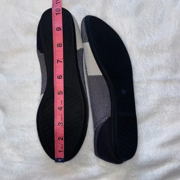 Rothy's Women's The Flat Round Cap Toe Shoe In A Black And Cream Pattern size 9 - Picture 7 of 12